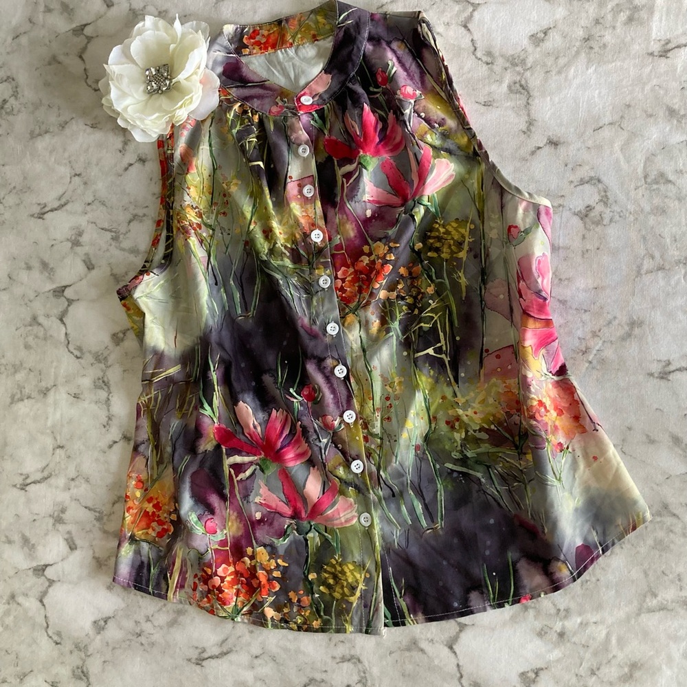 Floral Sleeveless Top with Button Detail